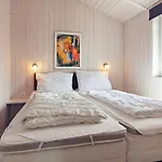4 Star Holiday Home In Groemitz *